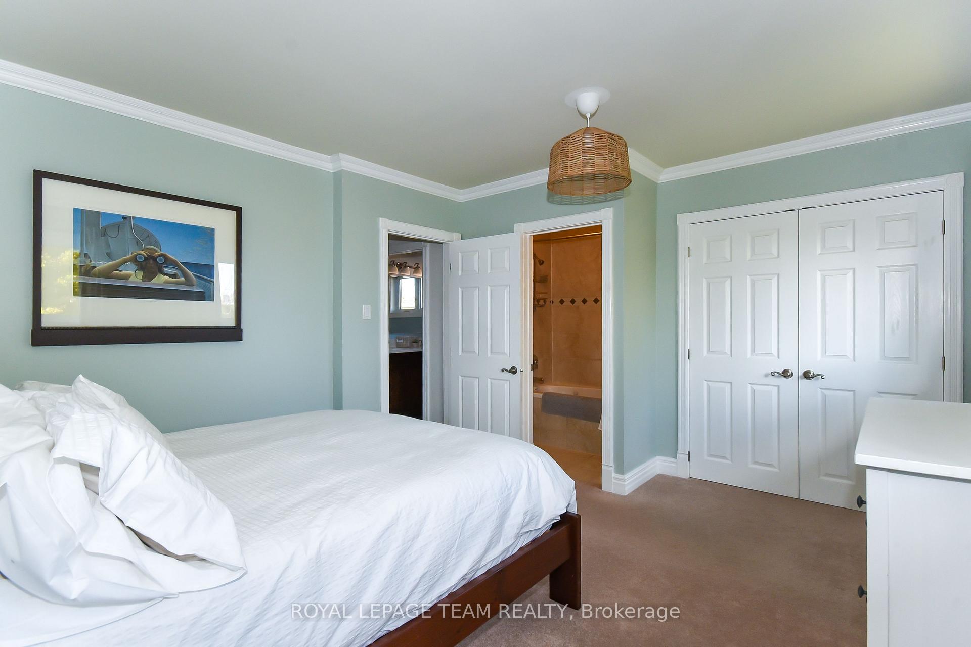 Photo 23 of 902 Broadview Avenue, Ottawa, McKellar Heights — HOMEH