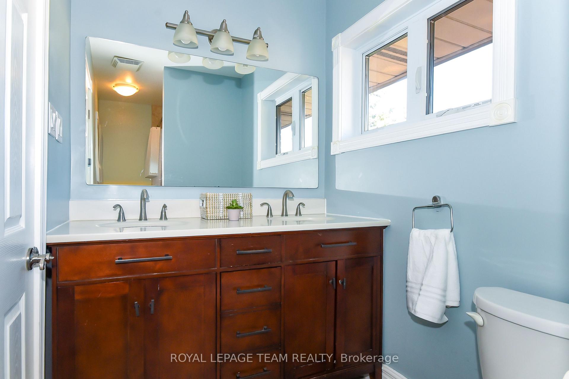 Photo 26 of 902 Broadview Avenue, Ottawa, McKellar Heights — HOMEH