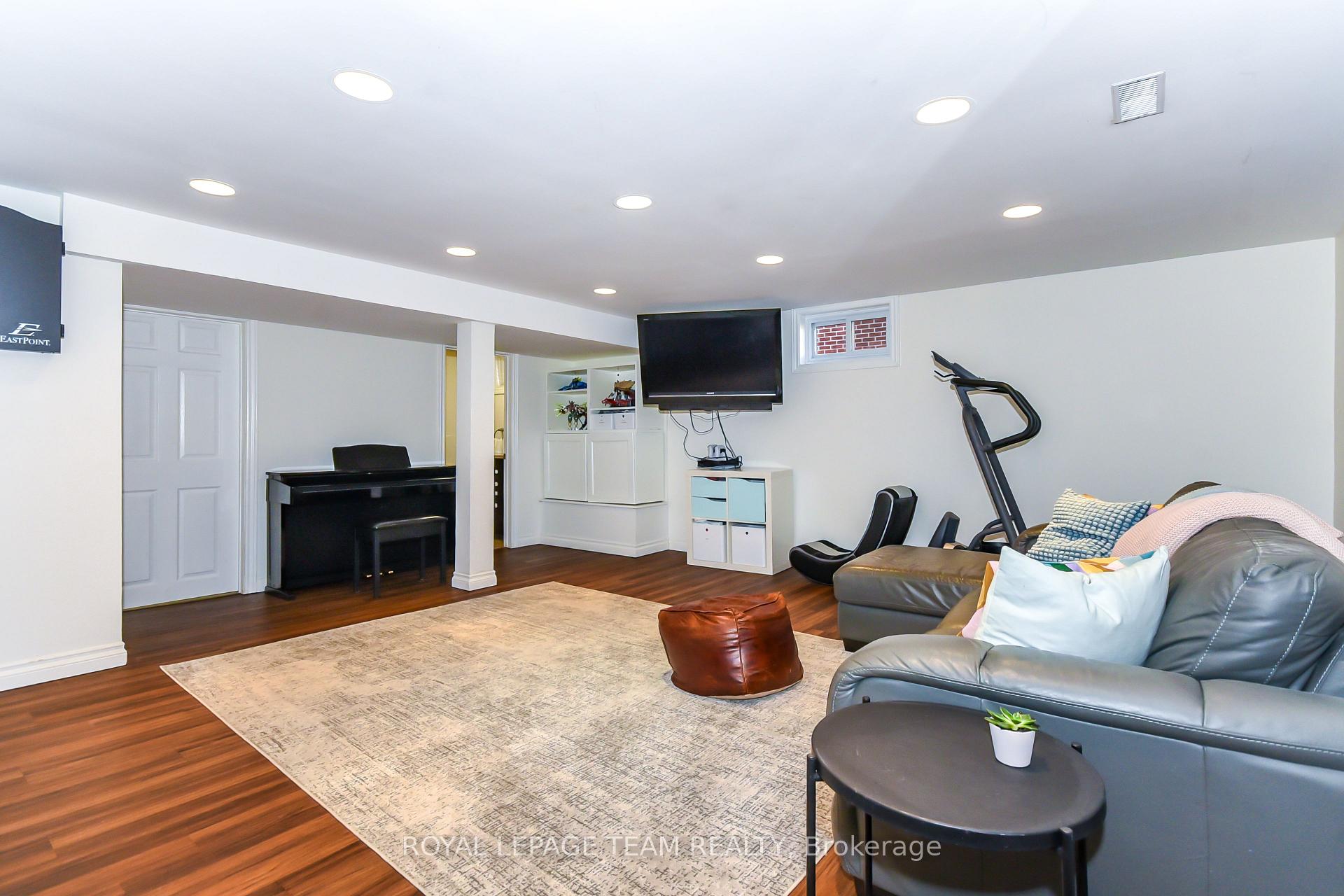 Photo 33 of 902 Broadview Avenue, Ottawa, McKellar Heights — HOMEH