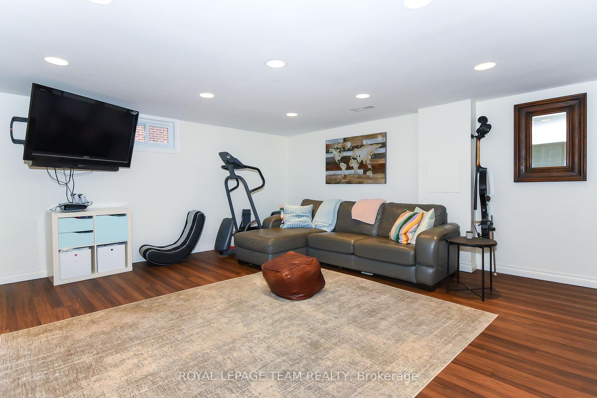 Photo 34 of 902 Broadview Avenue, Ottawa, McKellar Heights — HOMEH