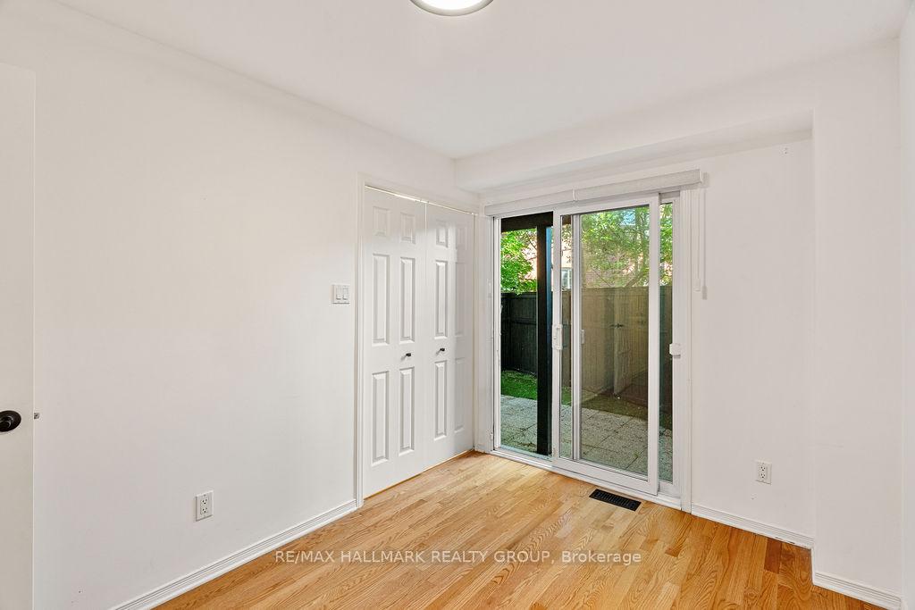 Photo 5 of 15 Georgeton Private, Ottawa, Manor Park — HOMEH