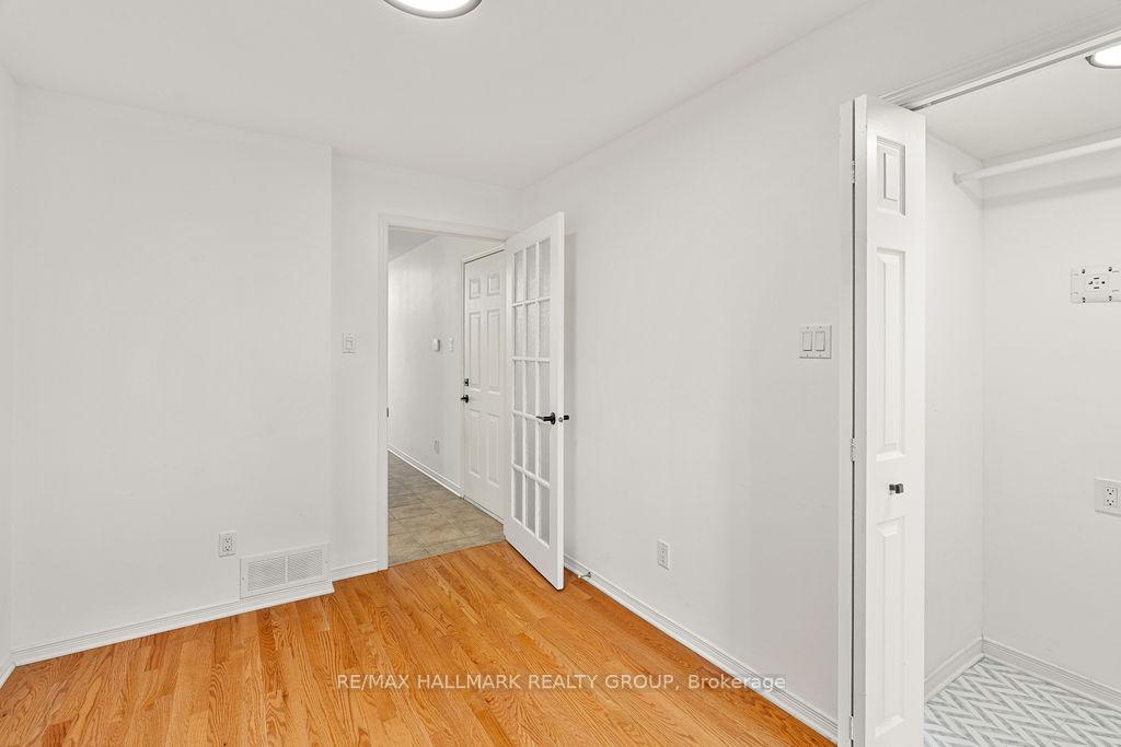 Photo 6 of 15 Georgeton Private, Ottawa, Manor Park — HOMEH
