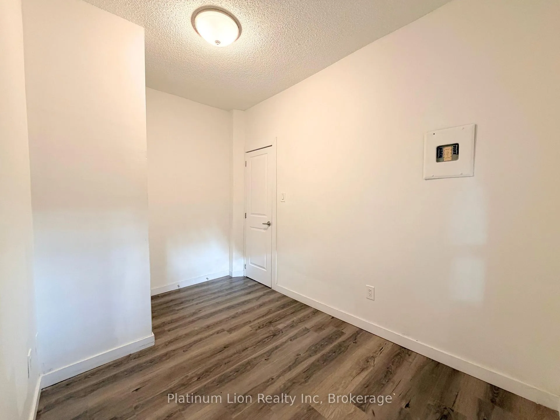 Photo 8 of Unit 6, 117 Park Street S, Hamilton, Durand — HOMEH