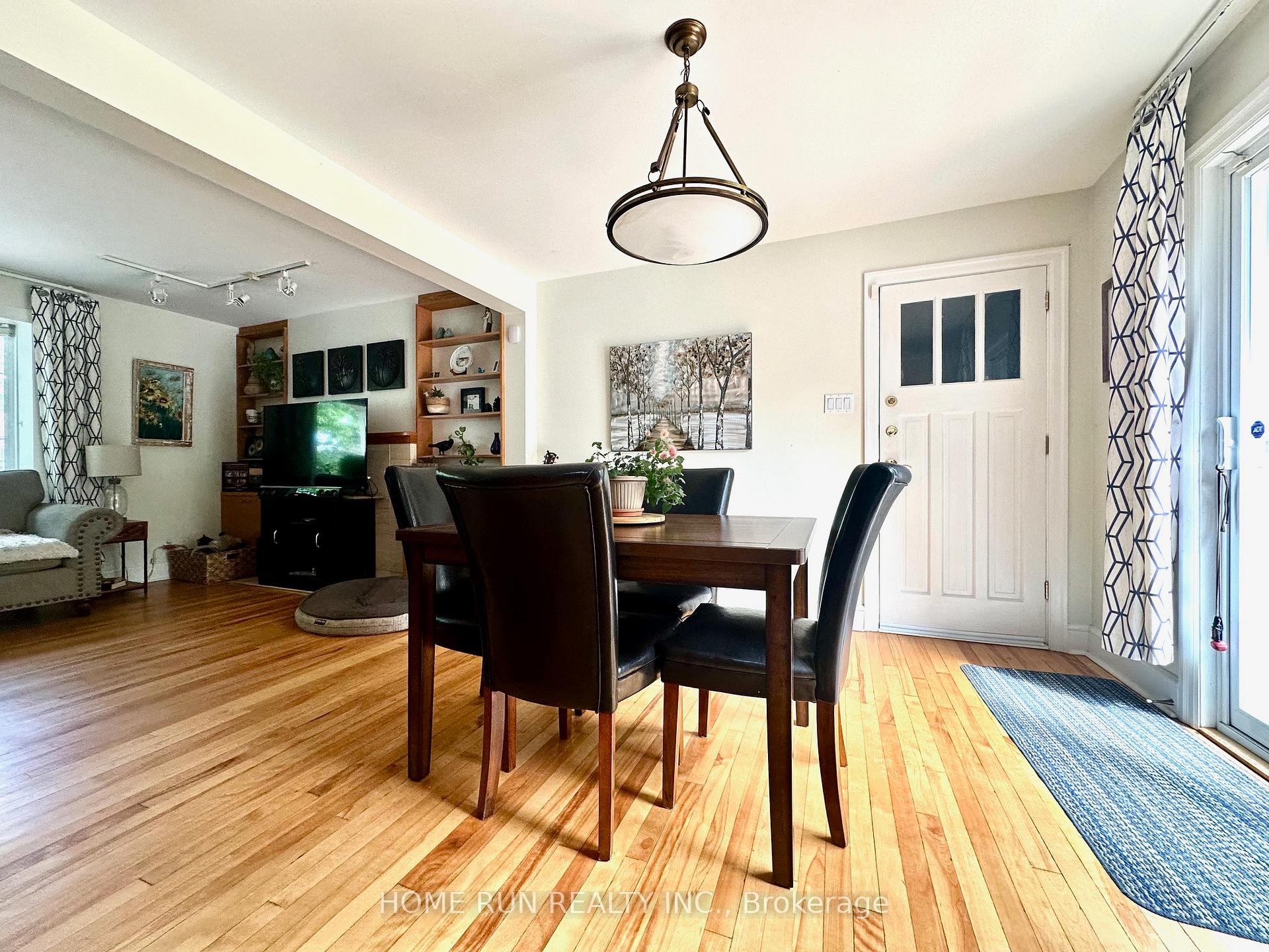 Photo 5 of 881 Killeen Avenue, Ottawa, McKellar Heights/Glabar Park — HOMEH