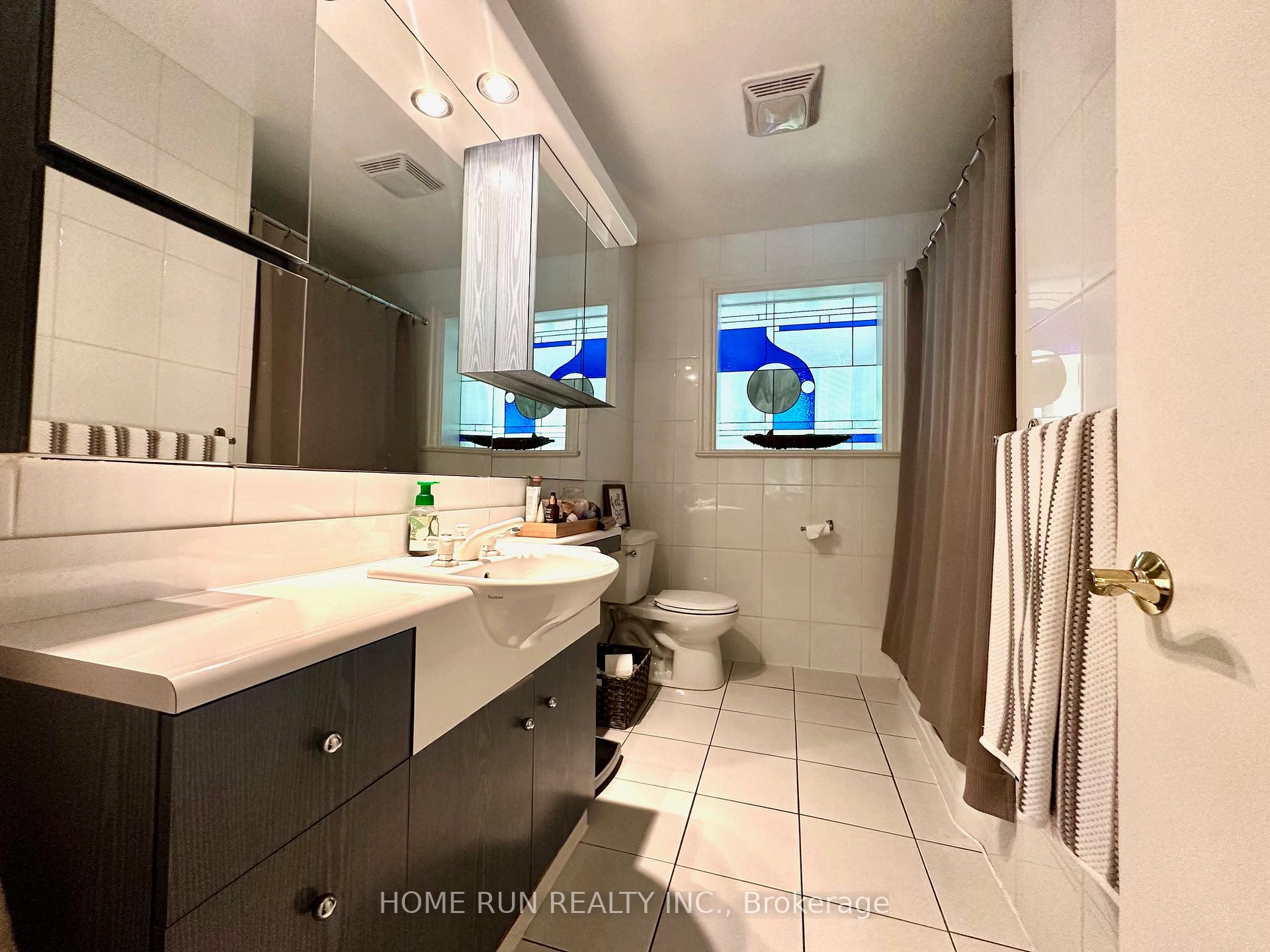 Photo 10 of 881 Killeen Avenue, Ottawa, McKellar Heights/Glabar Park — HOMEH