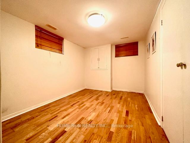 Photo 12 of 881 Killeen Avenue, Ottawa, McKellar Heights/Glabar Park — HOMEH