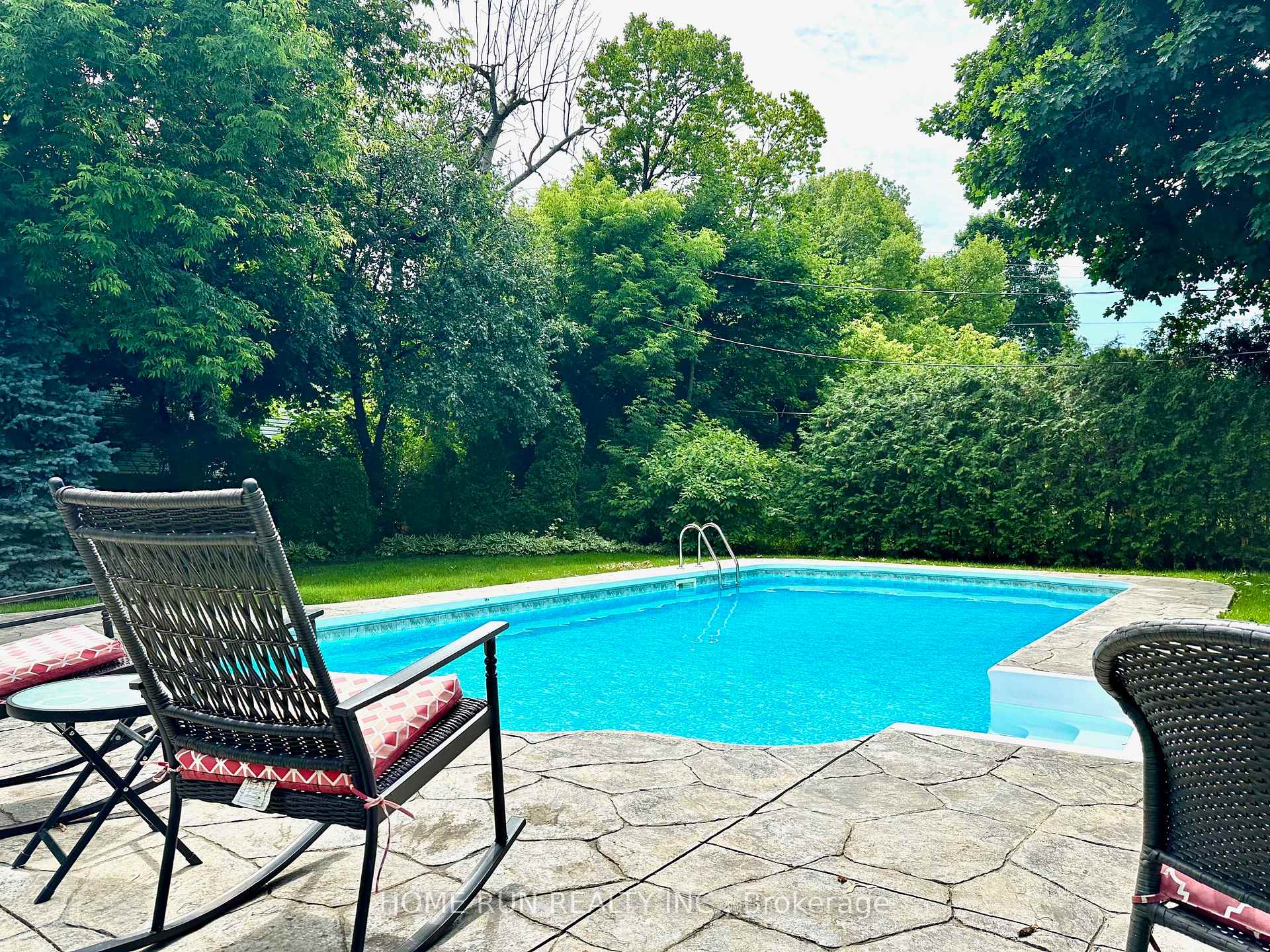Photo 17 of 881 Killeen Avenue, Ottawa, McKellar Heights/Glabar Park — HOMEH