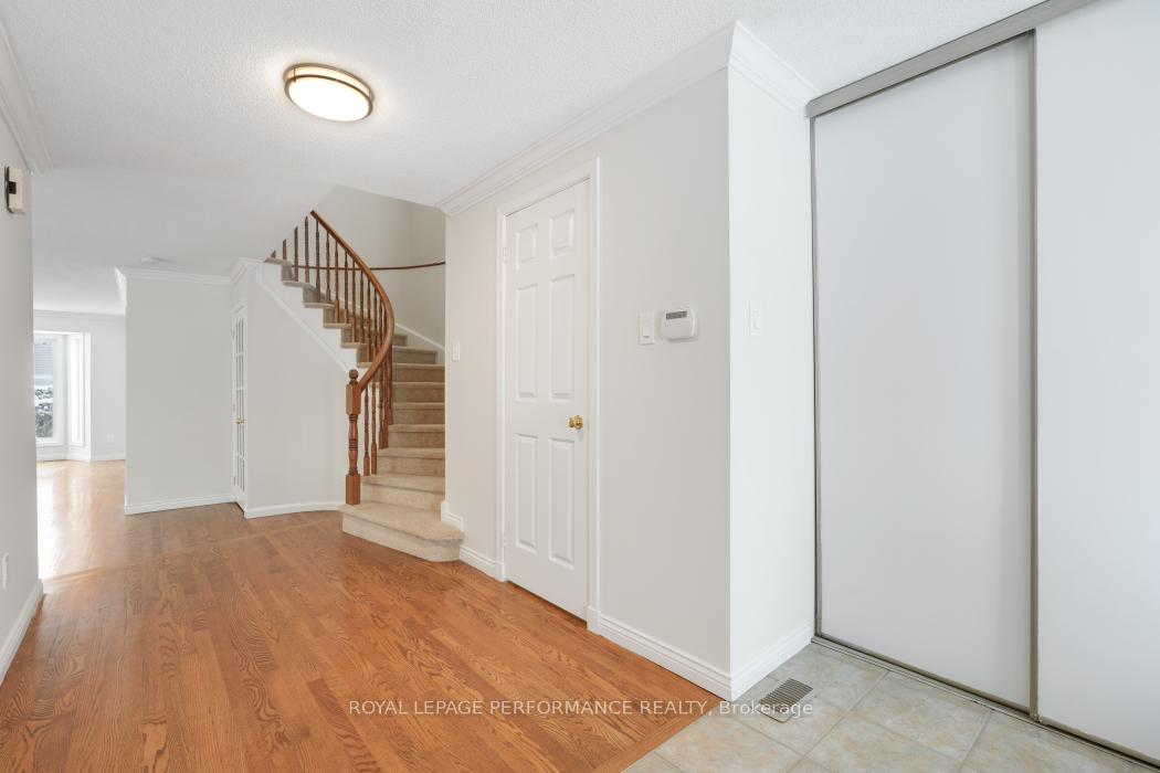 Photo 5 of 41 Saddle Crescent, Ottawa, Hunt Club Park — HOMEH