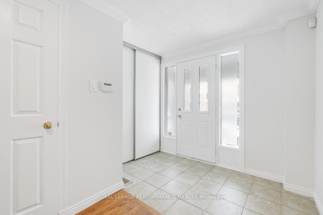 Photo 6 of 41 Saddle Crescent, Ottawa, Hunt Club Park — HOMEH