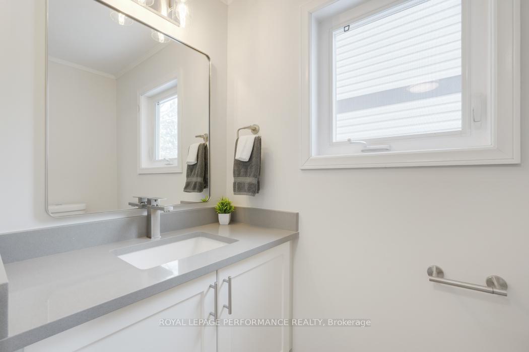 Photo 8 of 41 Saddle Crescent, Ottawa, Hunt Club Park — HOMEH