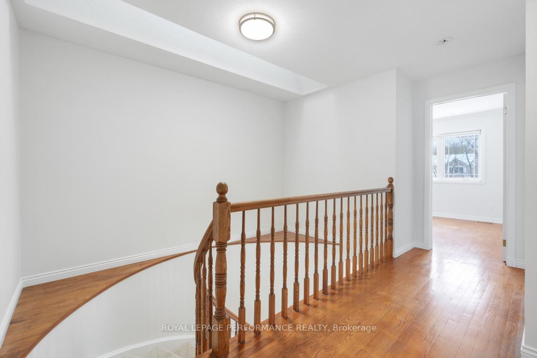 Photo 26 of 41 Saddle Crescent, Ottawa, Hunt Club Park — HOMEH