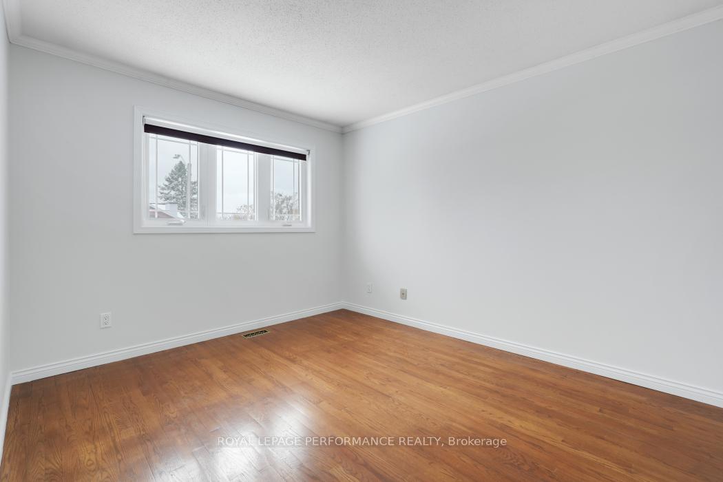 Photo 29 of 41 Saddle Crescent, Ottawa, Hunt Club Park — HOMEH