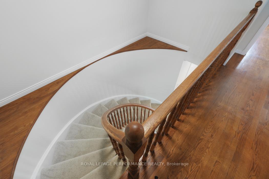 Photo 32 of 41 Saddle Crescent, Ottawa, Hunt Club Park — HOMEH