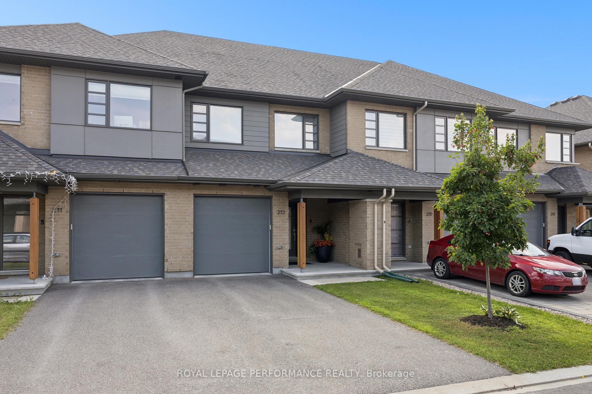 Photo 2 of 213 Pisces Terrace, Ottawa, Leitrim — HOMEH