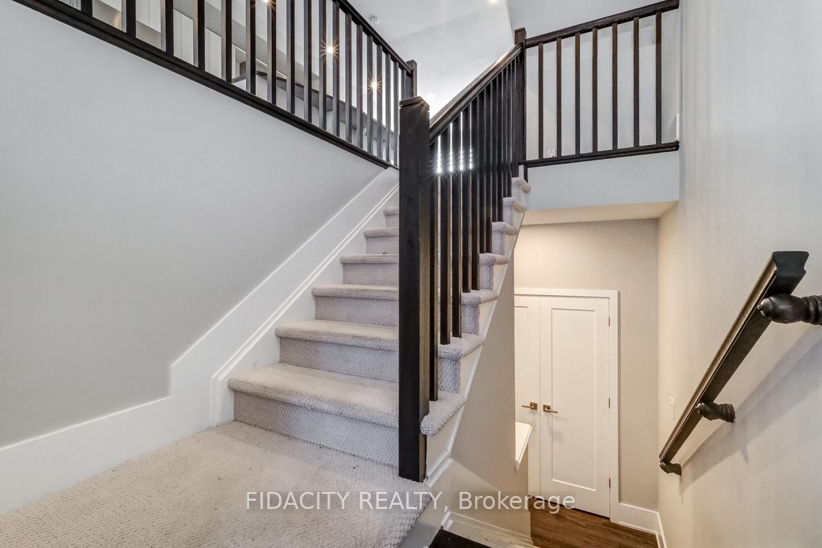 Photo 3 of 528 Ozawa, Ottawa, CFB Rockcliffe and Area — HOMEH