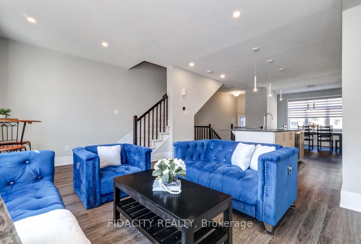 Photo 5 of 528 Ozawa, Ottawa, CFB Rockcliffe and Area — HOMEH