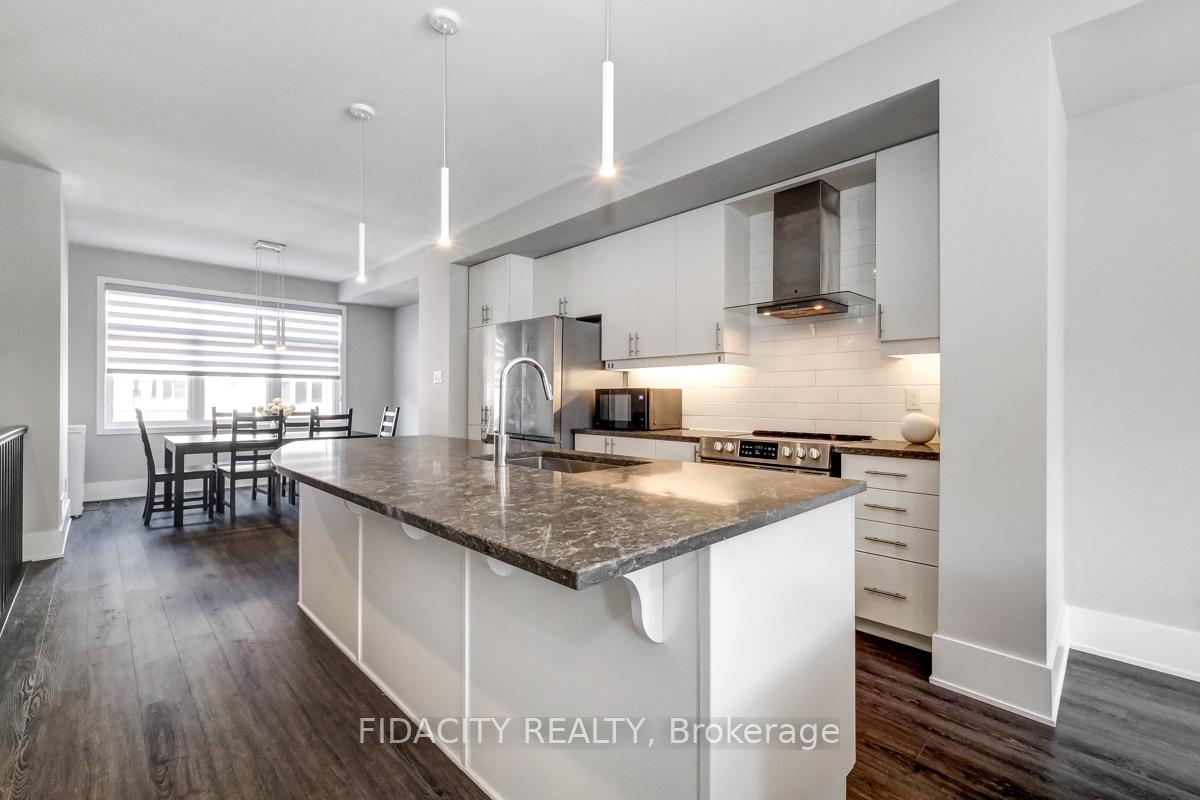 Photo 8 of 528 Ozawa, Ottawa, CFB Rockcliffe and Area — HOMEH