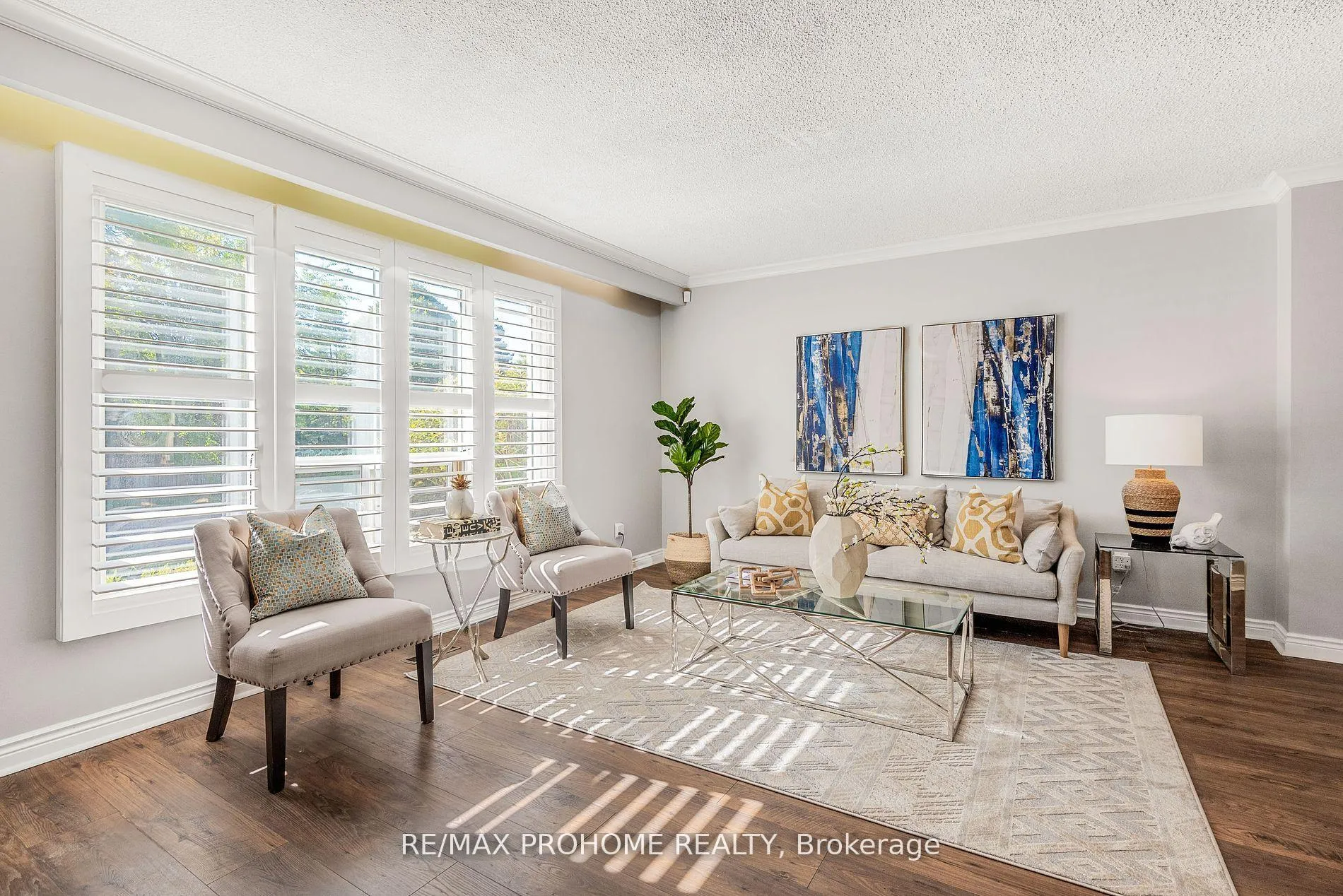 Photo 2 of 32 Sir Bedevere Place, Markham, Markham Village — HOMEH