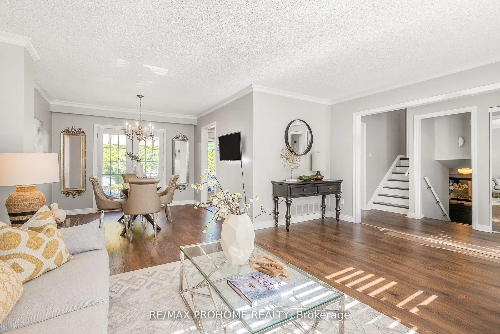 Photo 9 of 32 Sir Bedevere Place, Markham, Markham Village — HOMEH