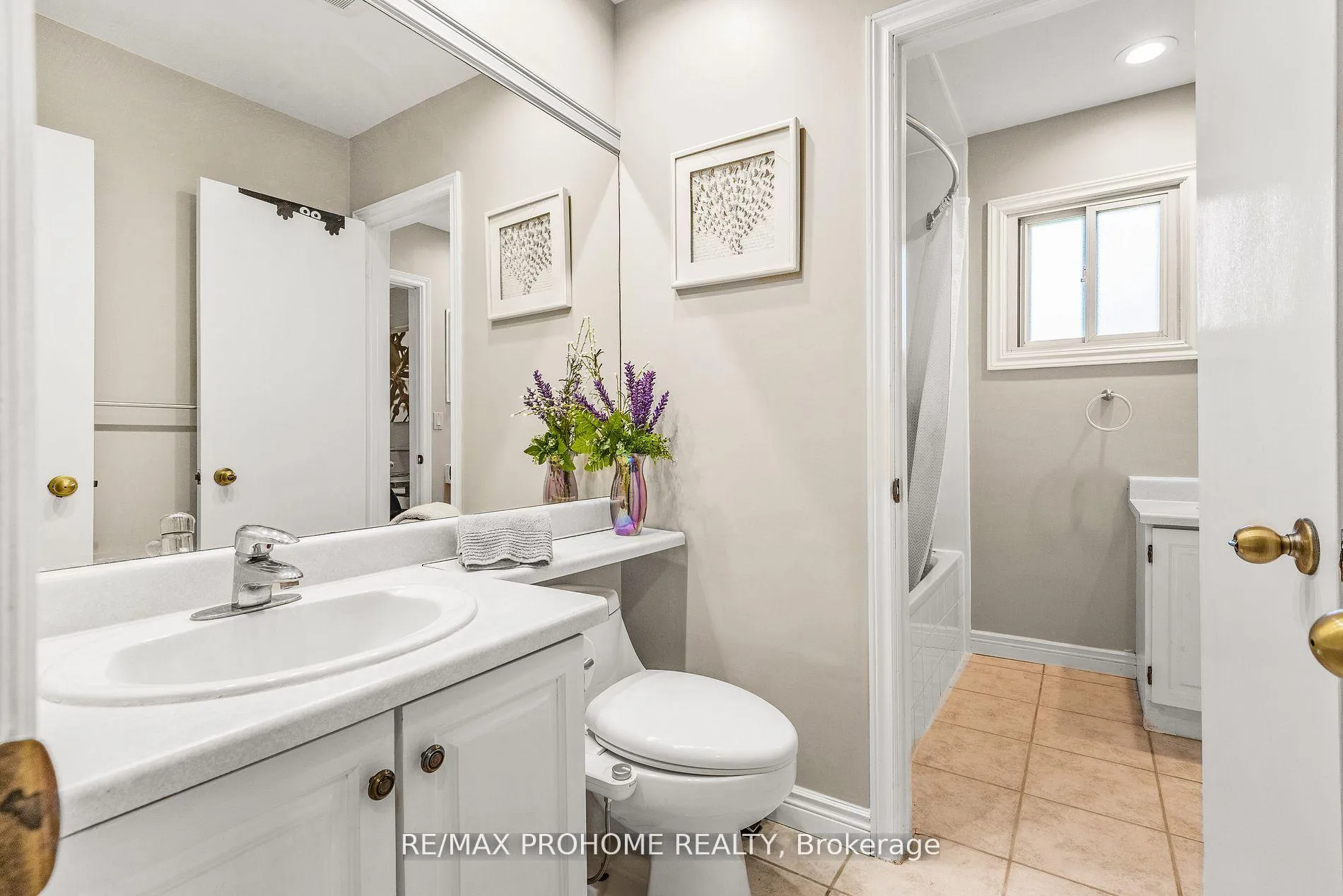 Photo 20 of 32 Sir Bedevere Place, Markham, Markham Village — HOMEH