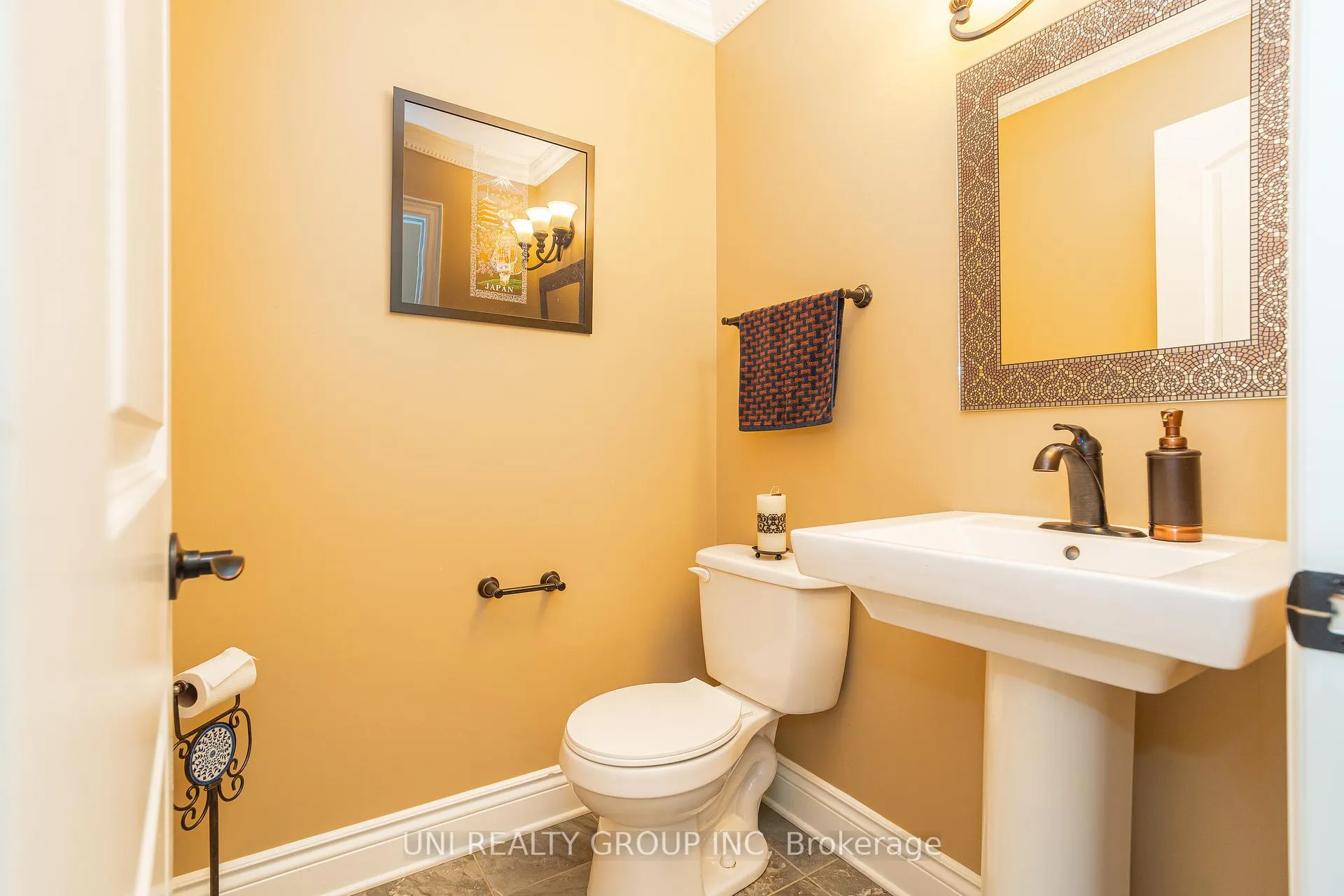 Photo 10 of 454 Cavesson Street, Ottawa, Kanata - Emerald Meadows/Trailwest — HOMEH