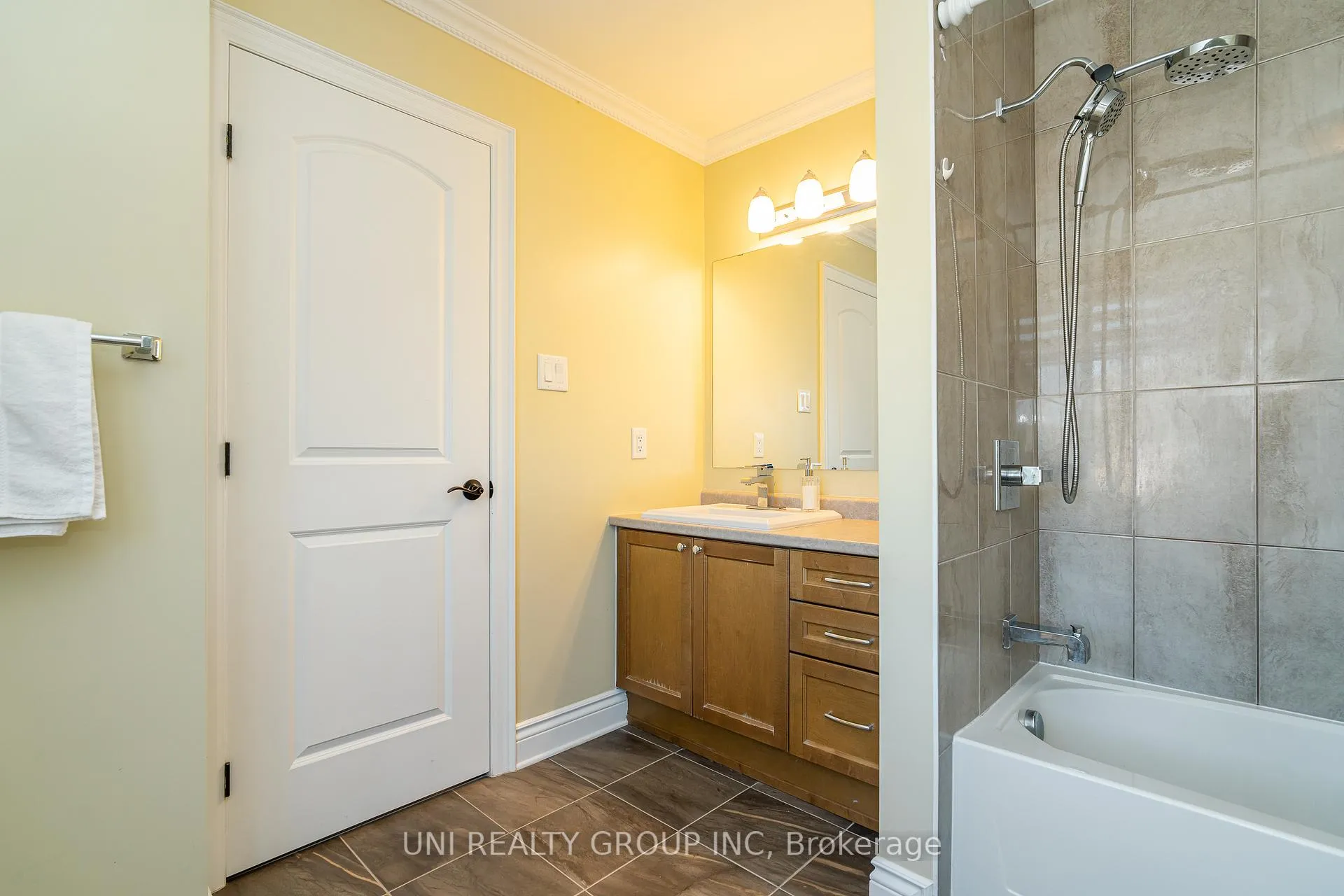Photo 38 of 454 Cavesson Street, Ottawa, Kanata - Emerald Meadows/Trailwest — HOMEH