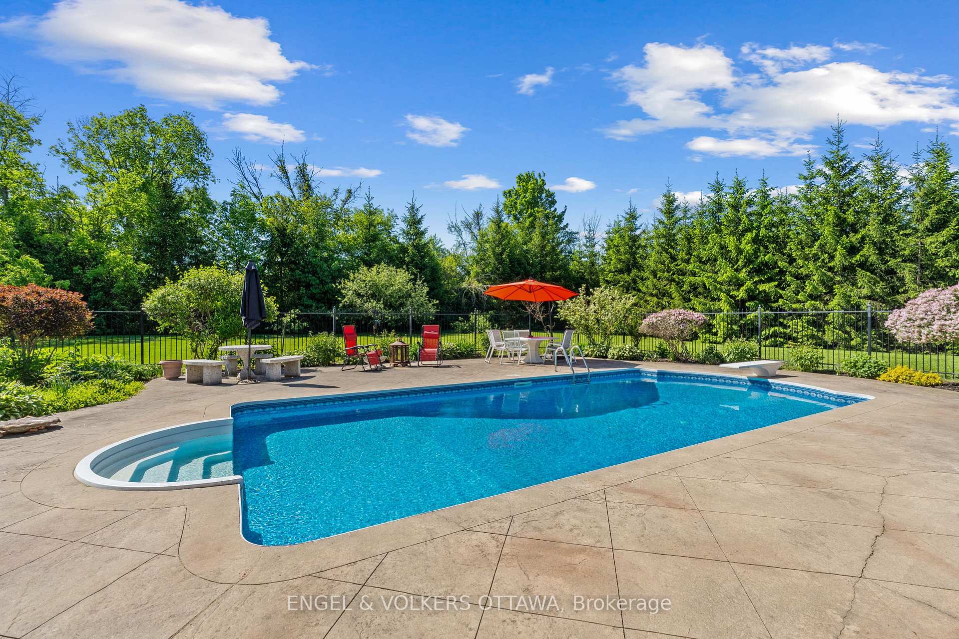 Photo 32 of 1222 Century Road E, Ottawa, Manotick South to Roger Stevens — HOMEH