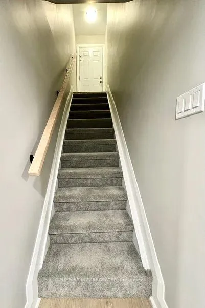 Photo 11 of Unit B, 126 Norice Street, Ottawa, Meadowlands/Crestview — HOMEH