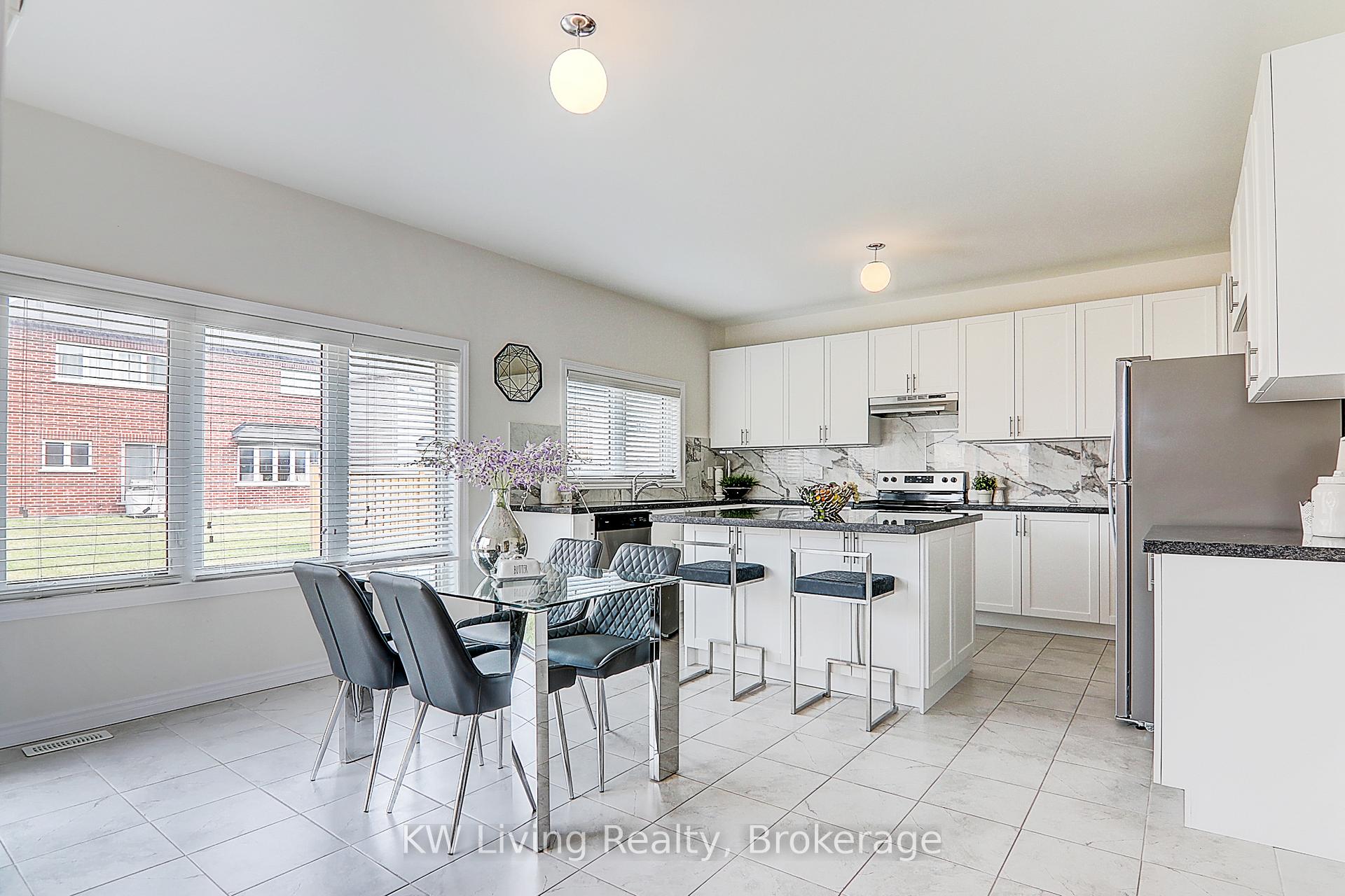 Photo 16 of 1008 Barton Way, Innisfil, Rural Innisfil — HOMEH