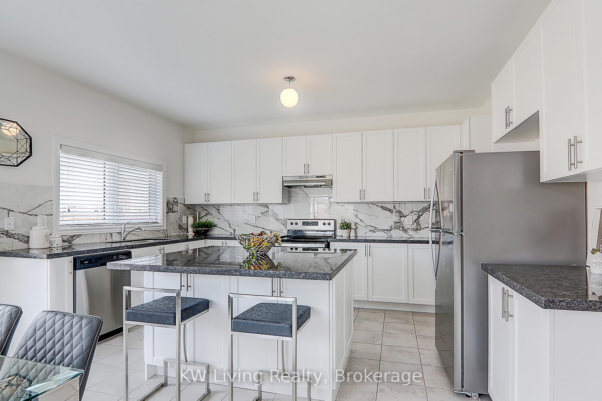 Photo 18 of 1008 Barton Way, Innisfil, Rural Innisfil — HOMEH