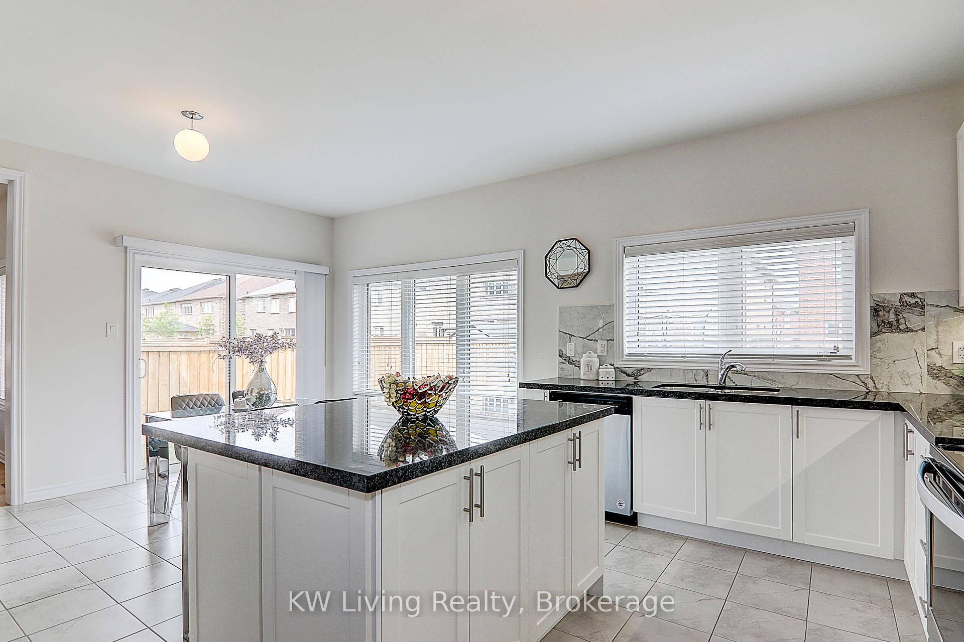 Photo 19 of 1008 Barton Way, Innisfil, Rural Innisfil — HOMEH