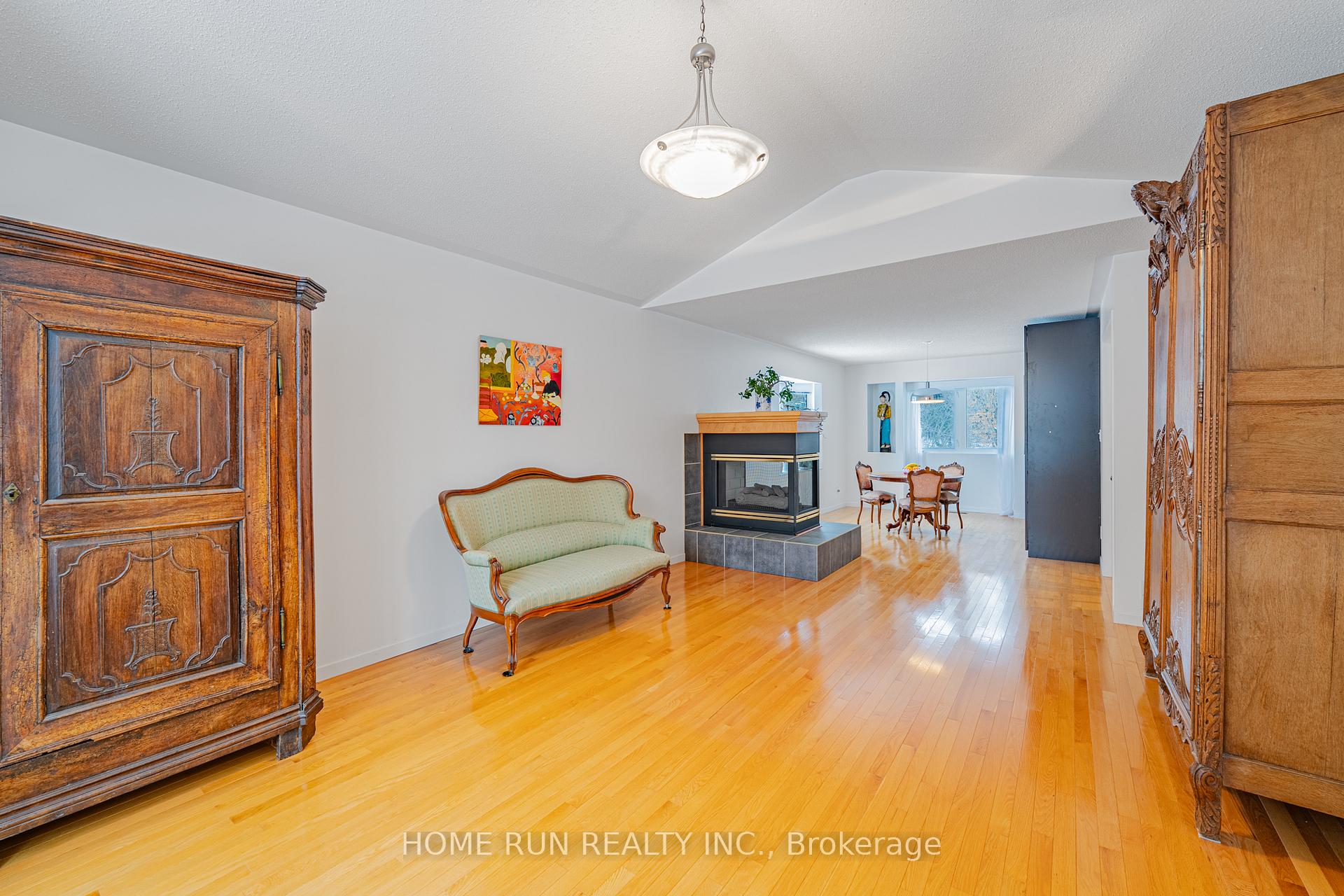 Photo 5 of 1545 Sherruby Way, Ottawa, Kanata - Rural Kanata (Central) — HOMEH