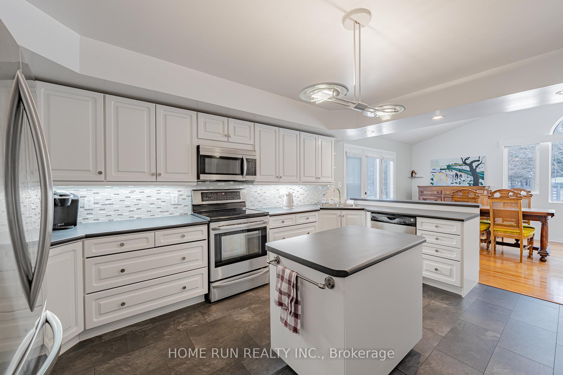 Photo 13 of 1545 Sherruby Way, Ottawa, Kanata - Rural Kanata (Central) — HOMEH