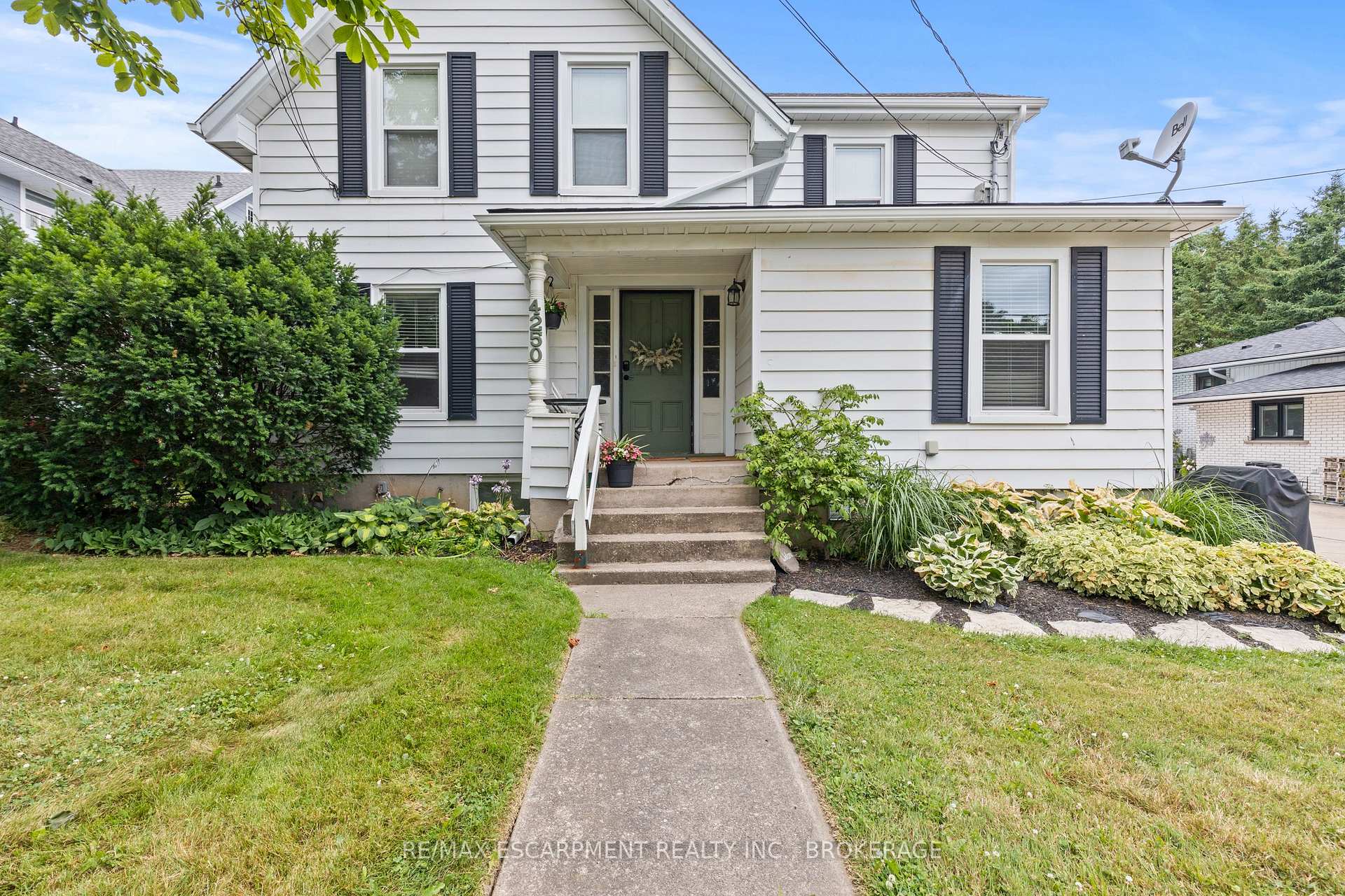 Photo 4 of 4250 William Street, Lincoln, Beamsville — HOMEH