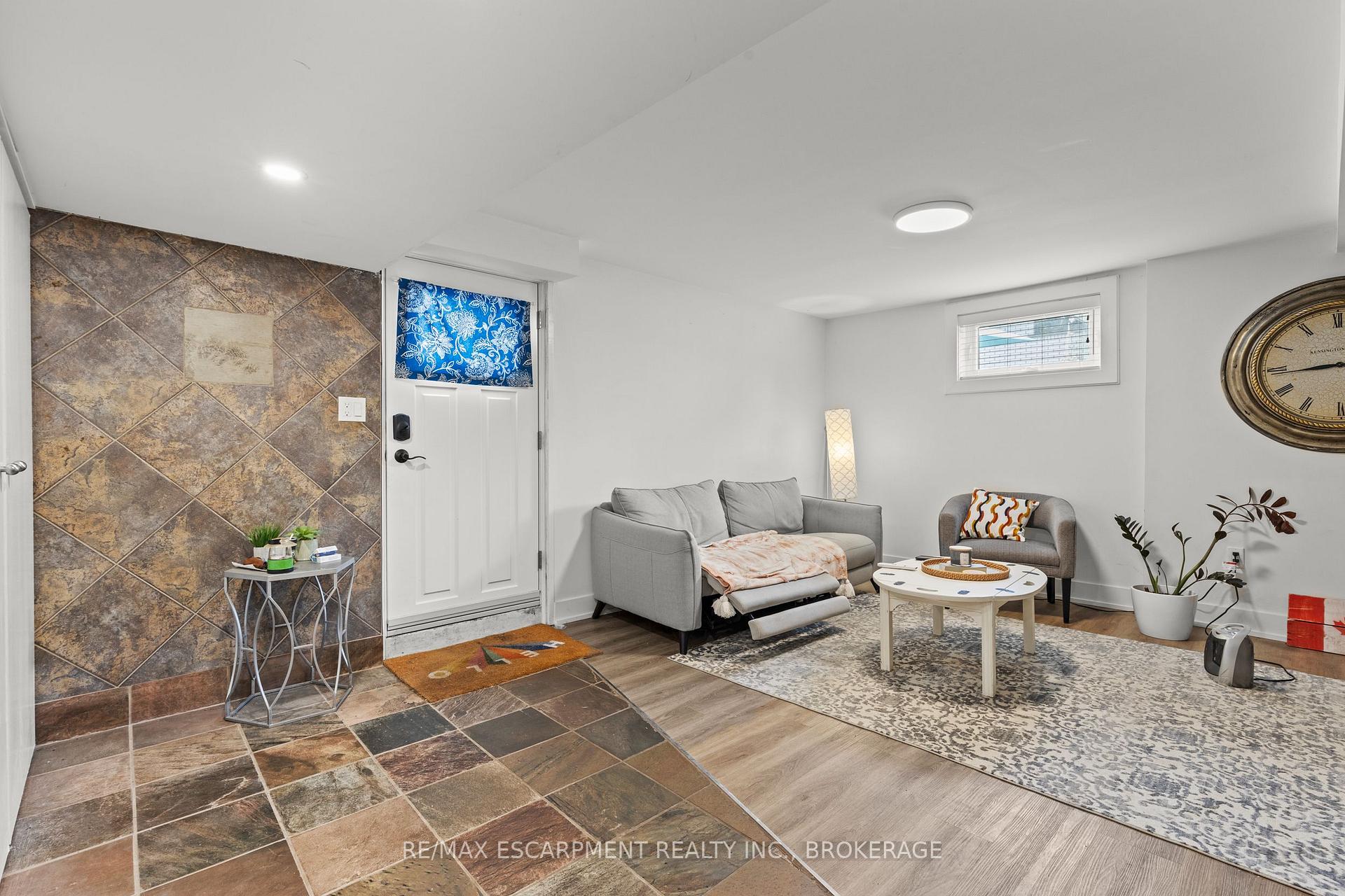 Photo 7 of 4250 William Street, Lincoln, Beamsville — HOMEH