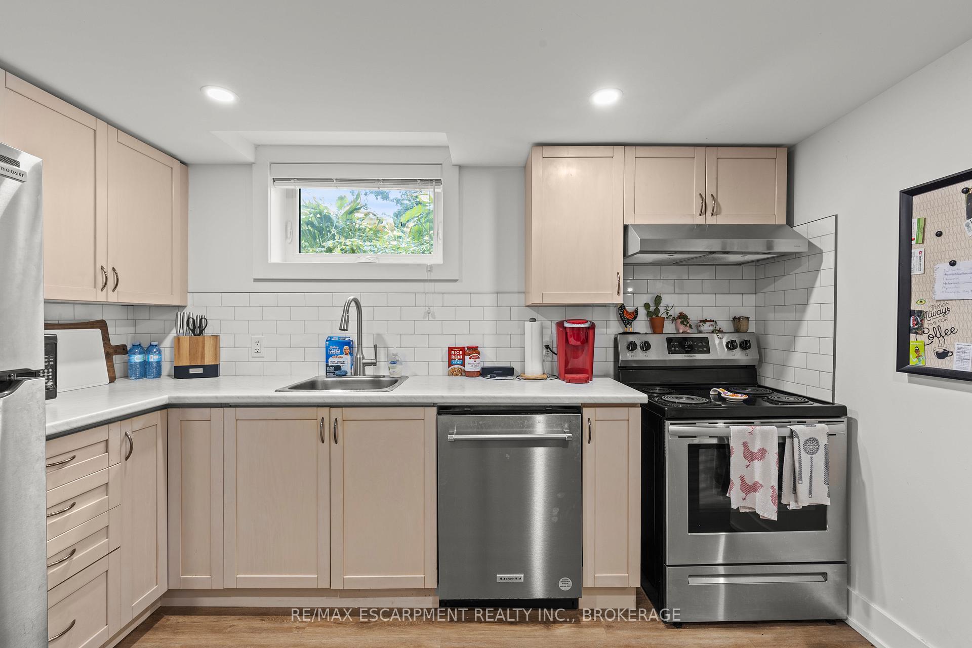 Photo 12 of 4250 William Street, Lincoln, Beamsville — HOMEH