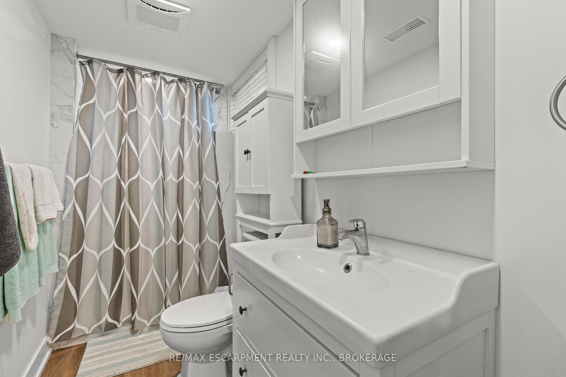 Photo 14 of 4250 William Street, Lincoln, Beamsville — HOMEH