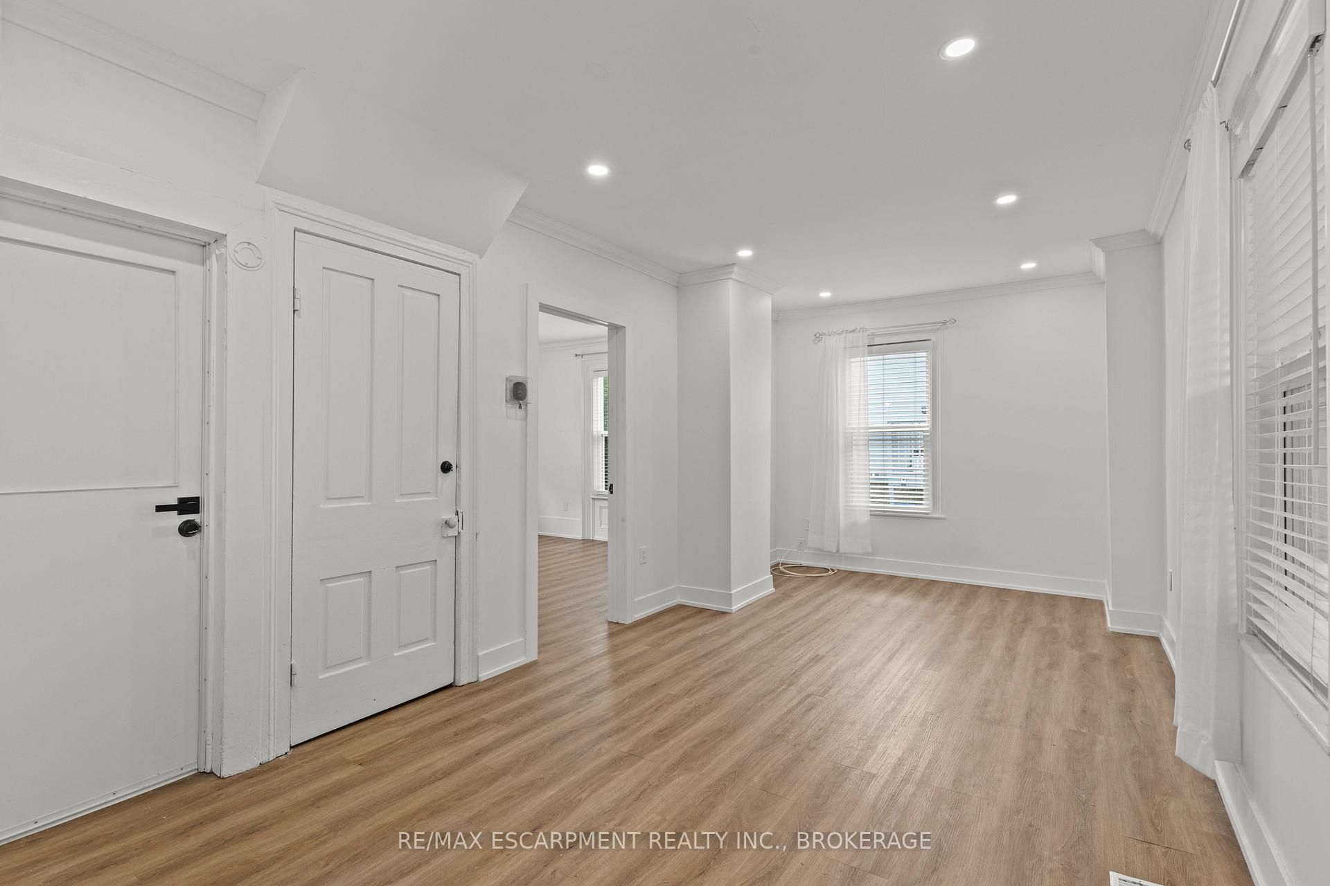 Photo 21 of 4250 William Street, Lincoln, Beamsville — HOMEH