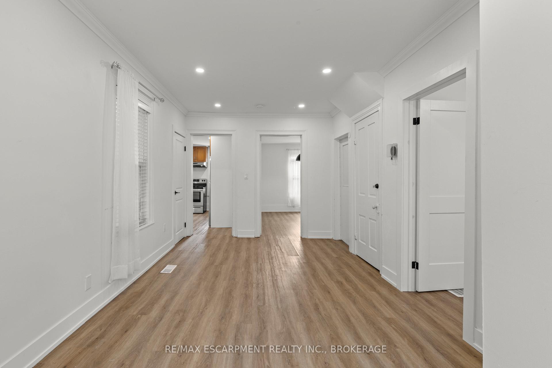 Photo 22 of 4250 William Street, Lincoln, Beamsville — HOMEH