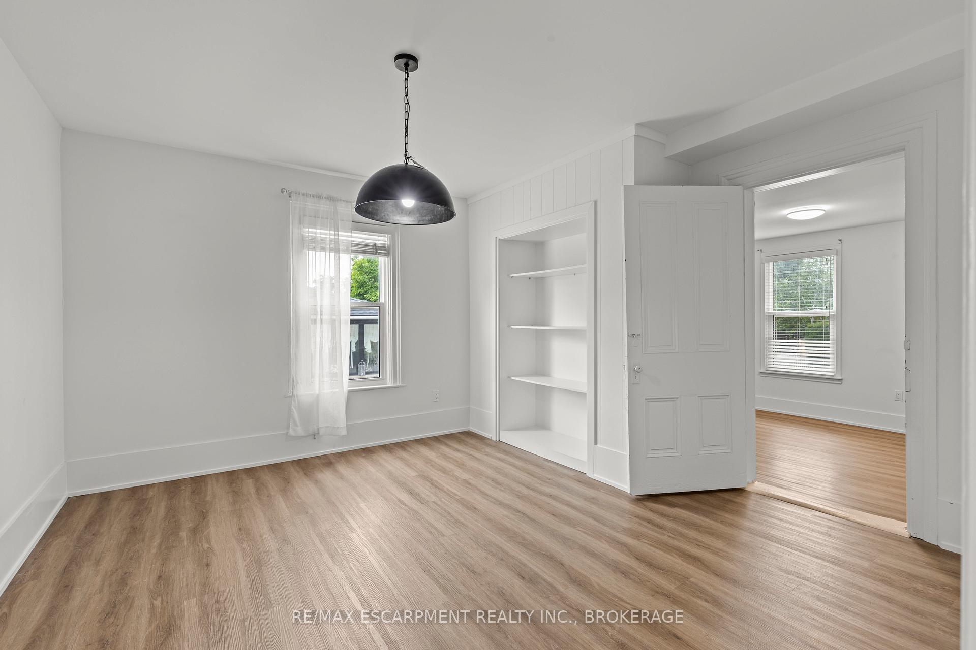 Photo 24 of 4250 William Street, Lincoln, Beamsville — HOMEH