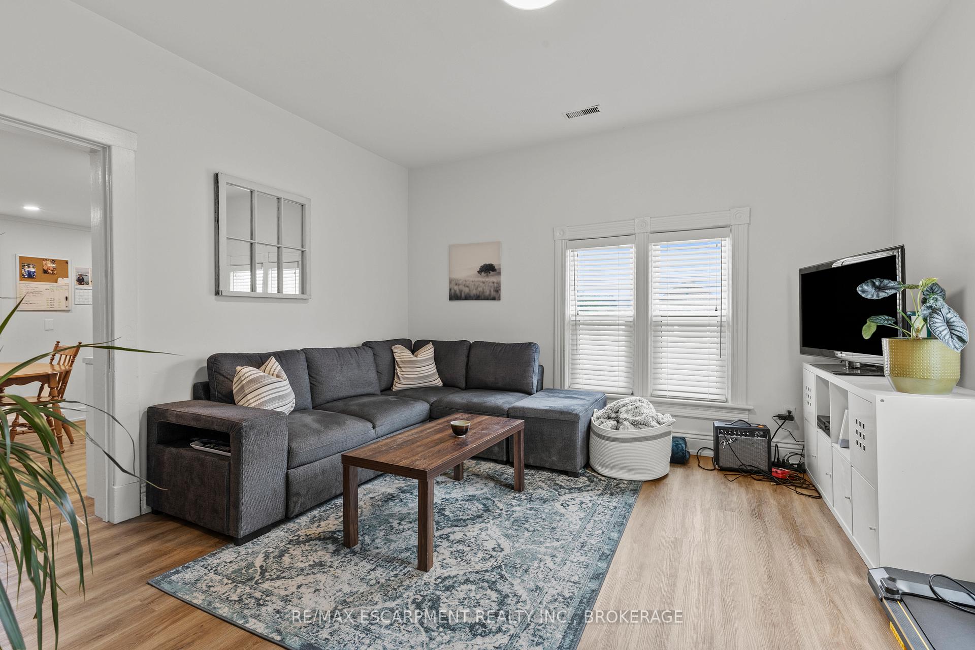 Photo 29 of 4250 William Street, Lincoln, Beamsville — HOMEH