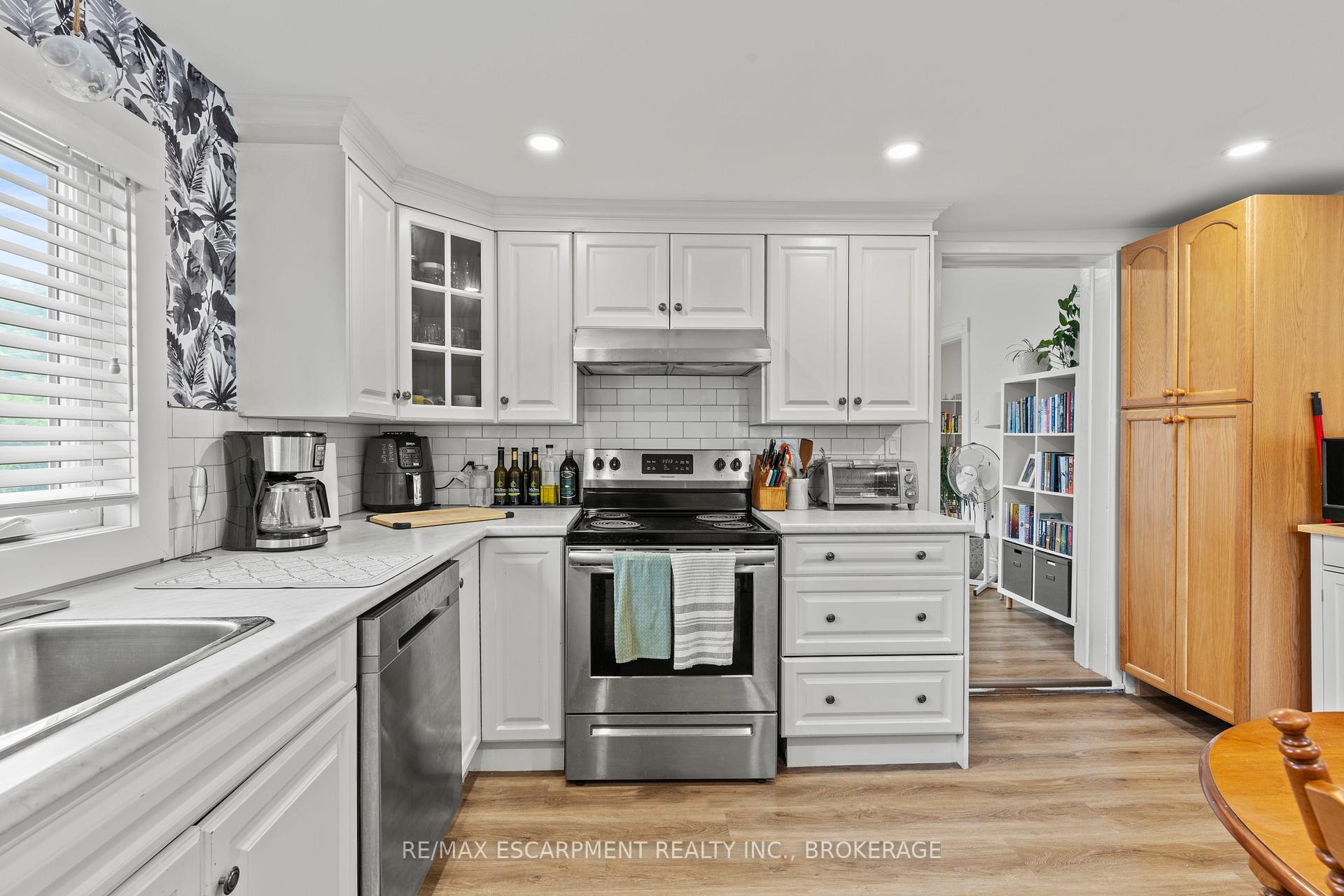 Photo 33 of 4250 William Street, Lincoln, Beamsville — HOMEH