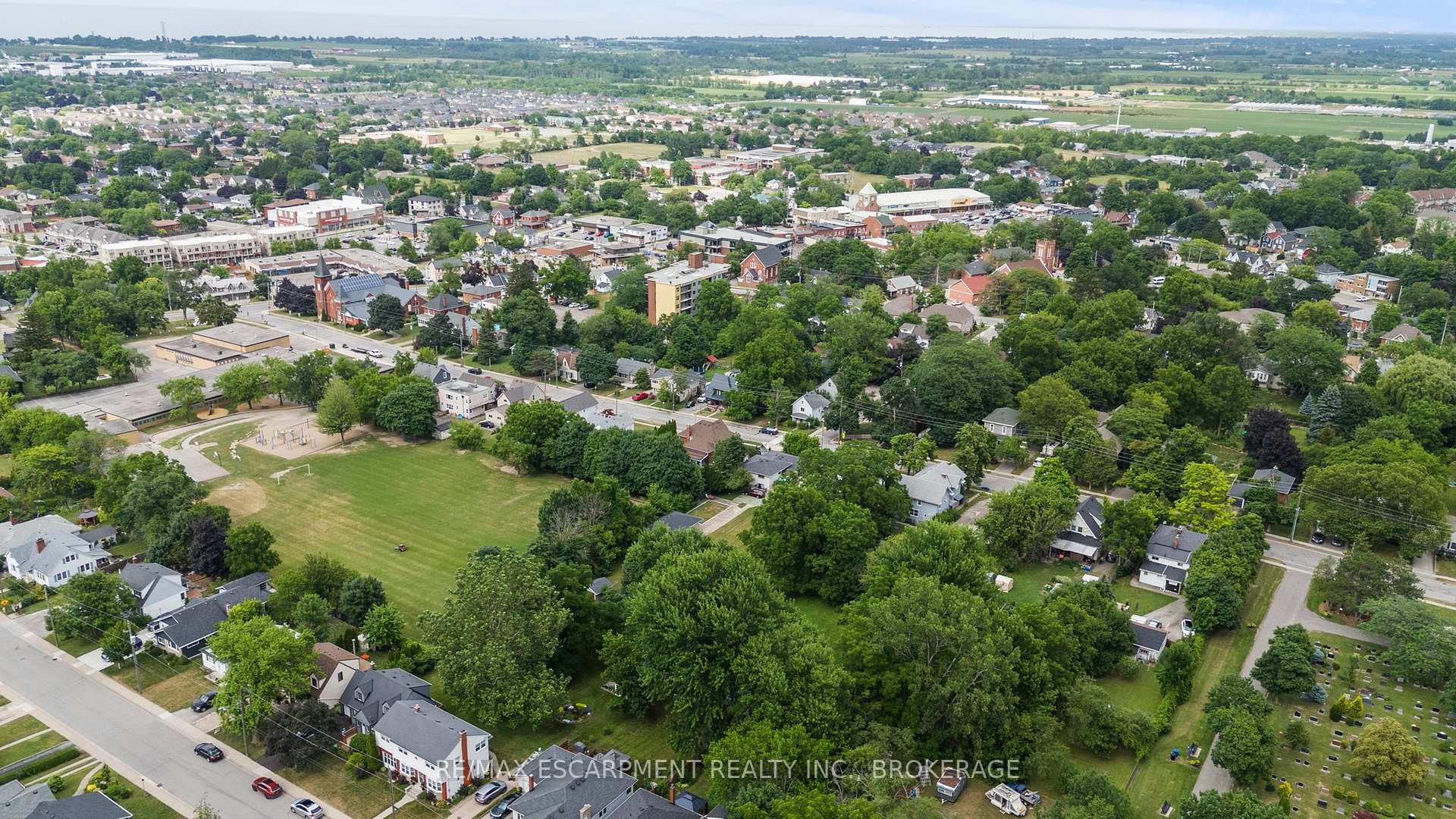 Photo 46 of 4250 William Street, Lincoln, Beamsville — HOMEH