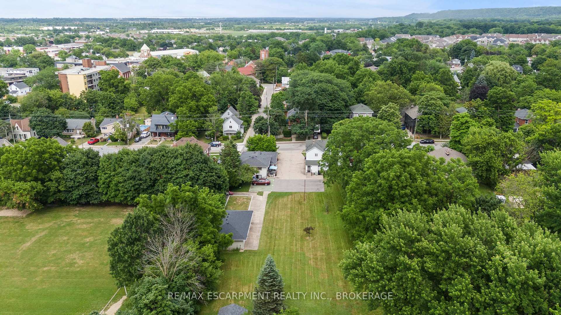 Photo 47 of 4250 William Street, Lincoln, Beamsville — HOMEH