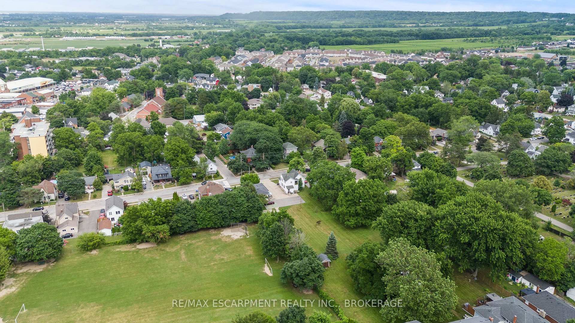 Photo 48 of 4250 William Street, Lincoln, Beamsville — HOMEH