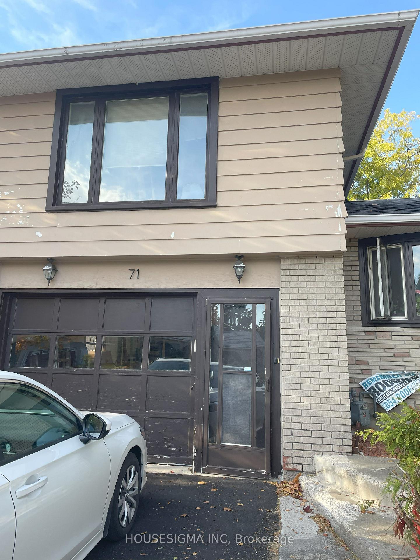 Photo 1 of 71 Harris Place, Ottawa, Meadowlands/St. Claire Gardens — HOMEH