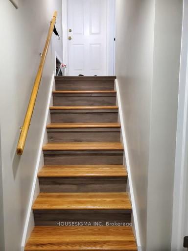 Photo 2 of 71 Harris Place, Ottawa, Meadowlands/St. Claire Gardens — HOMEH