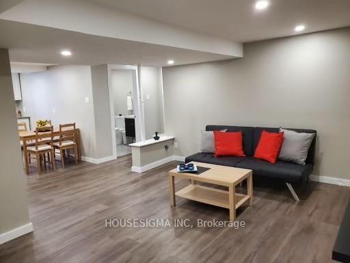 Photo 6 of 71 Harris Place, Ottawa, Meadowlands/St. Claire Gardens — HOMEH