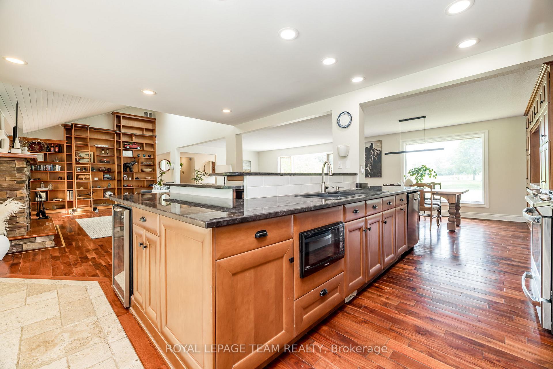 Photo 16 of 1216A River Road, Ottawa, Manotick East to Manotick Station — HOMEH