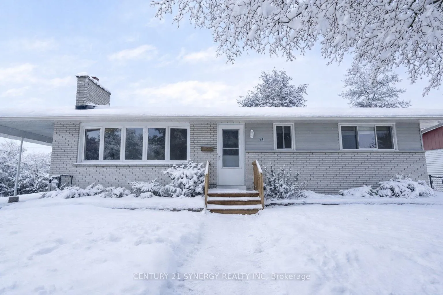 Photo 1 of 20 Parkside Crescent, Ottawa, Meadowlands/Crestview — HOMEH